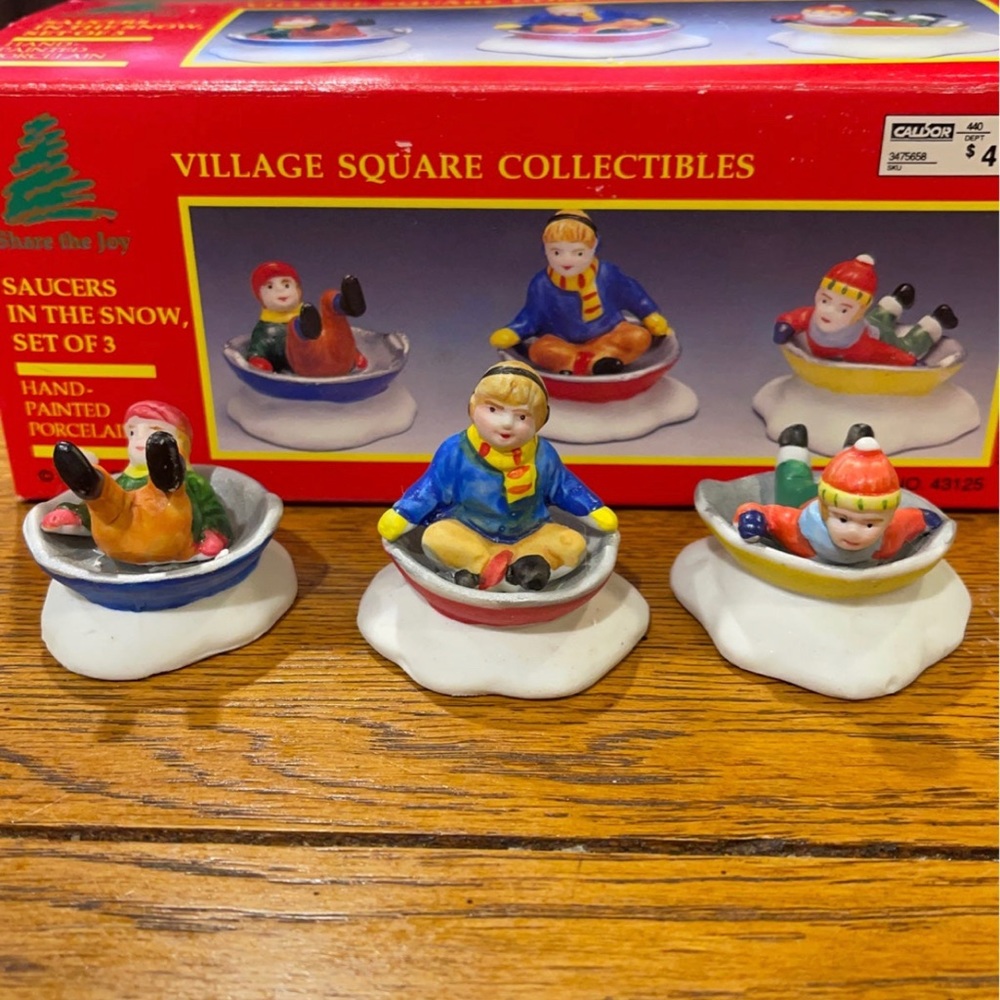 VILLAGE SQUARE COLLECTIBLES